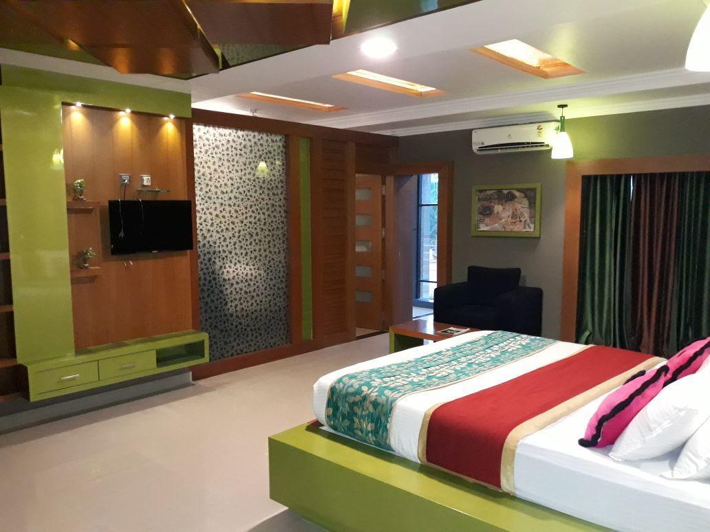 ฮอลิเดย์ ฮิลล์ โฮเต็ล แอนด์ สวีท Hotel สุลต่านบาเทรี ภายนอก รูปภาพ